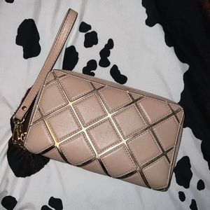 michael kors wrsitlet wallet